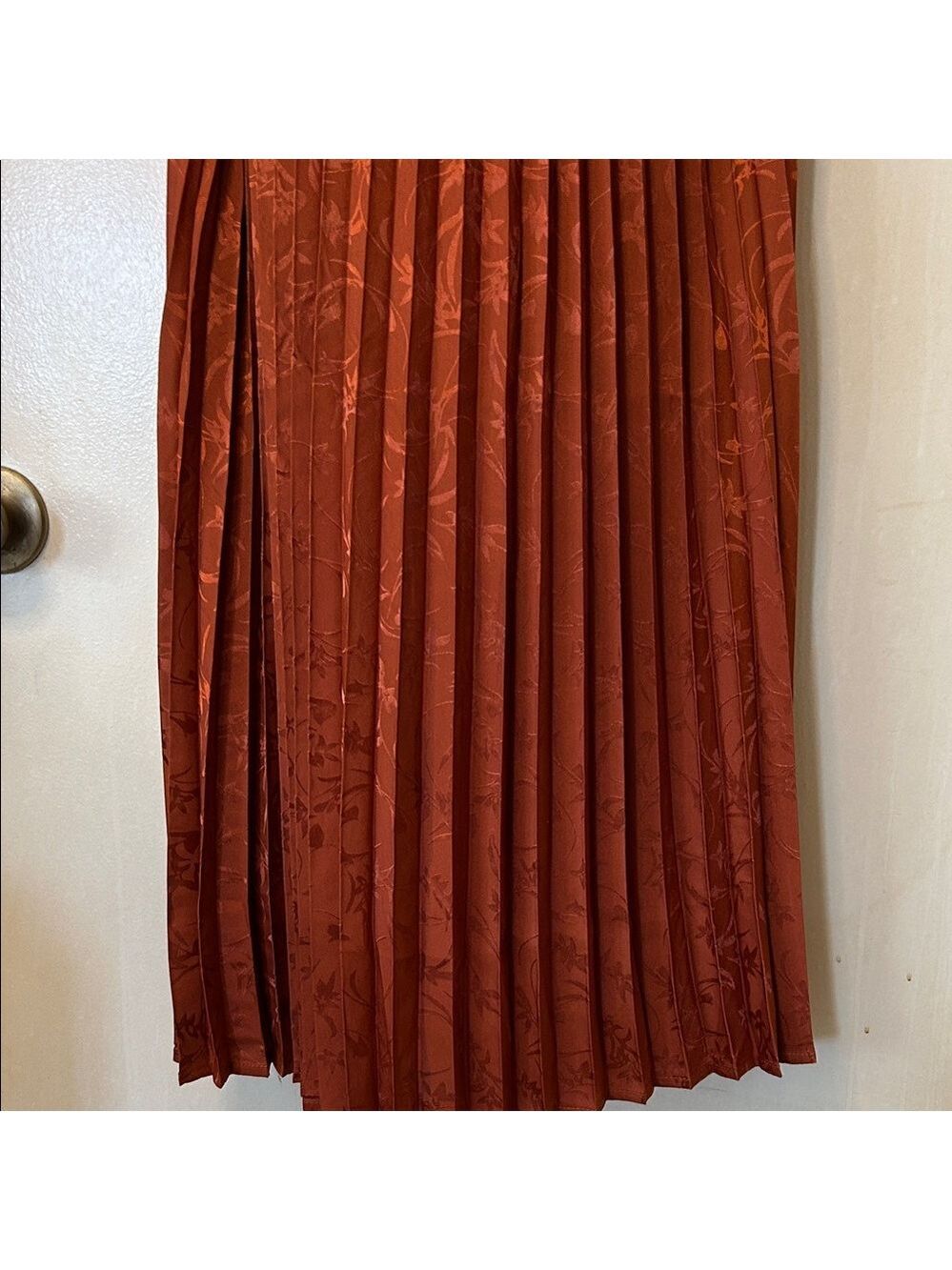 Lulu's Regal Rust Pleated Midi Dress size XS - Picture 6 of 13